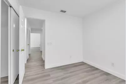 8617 Tiogawoods Drive, Sacramento, CA 95828 - Photo 13
