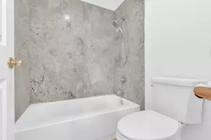 8617 Tiogawoods Dr, Sacramento, CA 95828 - Photo 17