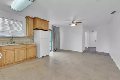 8617 Tiogawoods Drive, Sacramento, CA 95828 - Photo 11