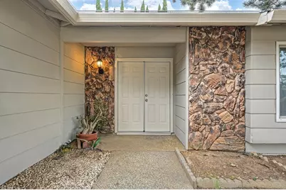 4040 Glen Innes Way, Sacramento, CA 95826 - Photo 3