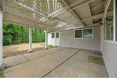 4040 Glen Innes Way, Sacramento, CA 95826 - Photo 27