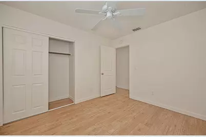 4040 Glen Innes Way, Sacramento, CA 95826 - Photo 17