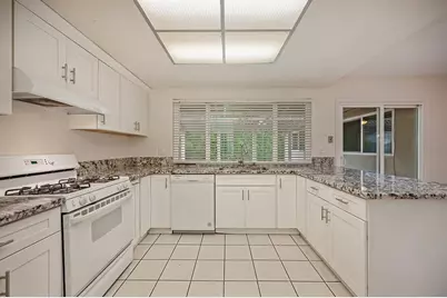 4040 Glen Innes Way, Sacramento, CA 95826 - Photo 11