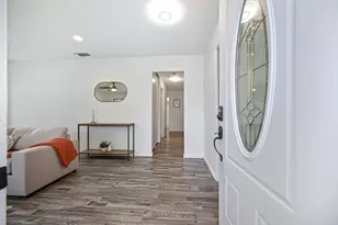 7021 Stanford Oak Dr, Sacramento, CA 95842 - Photo 9