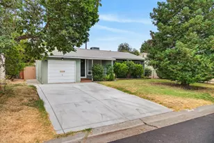 2041 Bowling Green Dr, Sacramento, CA 95825 - Photo 3