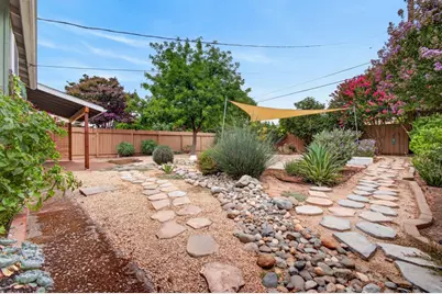 2041 Bowling Green Drive, Sacramento, CA 95825 - Photo 33