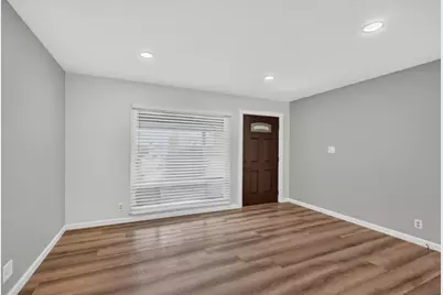 2041 Bowling Green Drive, Sacramento, CA 95825 - Photo 7