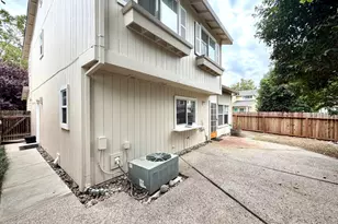 2247 Halsey Cir, Davis, CA 95618 - Photo 19