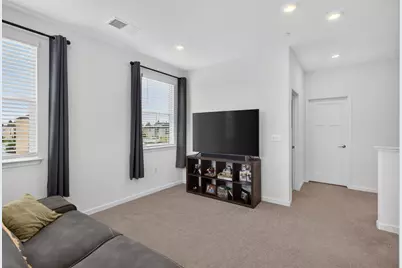 2048 Brave Hawk Loop, Roseville, CA 95747 - Photo 43