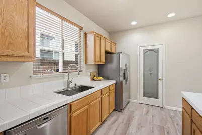 549 Aviator Circle, Sacramento, CA 95835 - Photo 13
