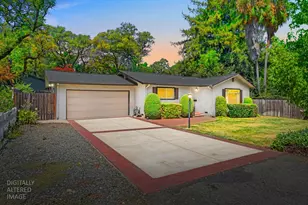 180 Recreation Dr, Auburn, CA 95603 - Photo 1