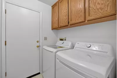 6111 Laguna Vale Way, Elk Grove, CA 95758 - Photo 21