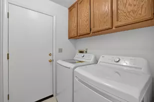 6111 Laguna Vale Way, Elk Grove, CA 95758 - Photo 21