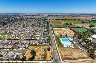 19435 East St, Woodland, CA 95776 - Photo 5