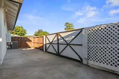 4921 Bowman Oaks Way, Carmichael, CA 95608 - Photo 37