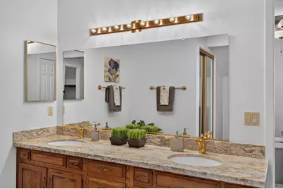 329 Rivergate Way, Sacramento, CA 95831 - Photo 59