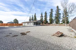 1800 W Glenwood Ave, Turlock, CA 95380 - Photo 13