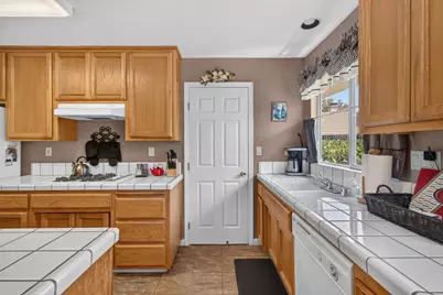 2000 Peridot Street, Roseville, CA 95678 - Photo 23