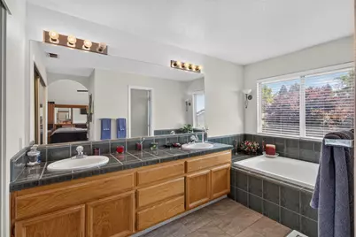2000 Peridot Street, Roseville, CA 95678 - Photo 43
