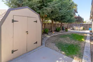 580 Old Bluff Ct, Oakdale, CA 95361 - Photo 33