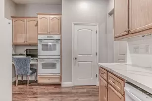 580 Old Bluff Ct, Oakdale, CA 95361 - Photo 17