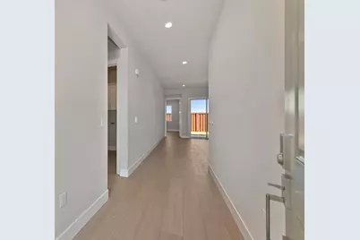 4252 Meadow Crest Drive, Folsom, CA 95630 - Photo 5