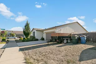 4126 E Sir Barton Dr, Olivehurst, CA 95961 - Photo 5