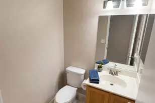 560 Pirinen Ln, Modesto, CA 95354 - Photo 15