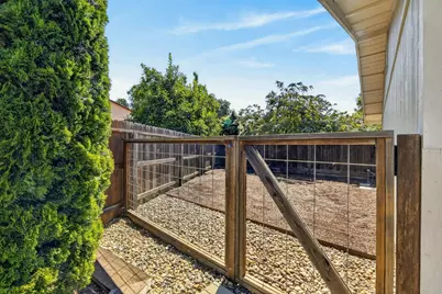 6948 Riverside Boulevard, Sacramento, CA 95831 - Photo 41