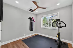 6948 Riverside Blvd, Sacramento, CA 95831 - Photo 35