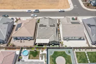 10169 Zane Wy, Elk Grove, CA 95757 - Photo 47
