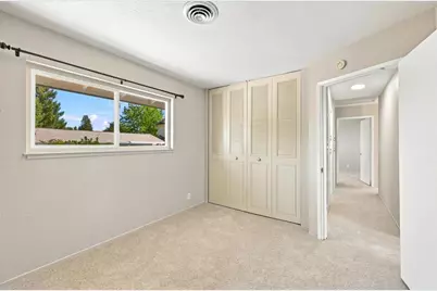 6701 Hillglen Way, Fair Oaks, CA 95628 - Photo 37