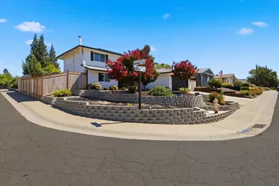 6701 Hillglen Way, Fair Oaks, CA 95628 - Photo 1