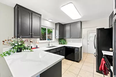 6701 Hillglen Way, Fair Oaks, CA 95628 - Photo 19