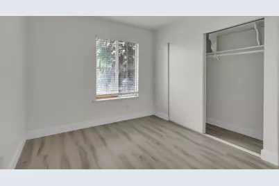 5890 Hollyhurst Way, Sacramento, CA 95823 - Photo 23