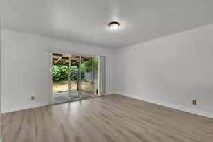 5890 Hollyhurst Way, Sacramento, CA 95823 - Photo 7