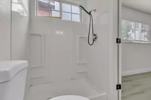 5890 Hollyhurst Way, Sacramento, CA 95823 - Photo 19