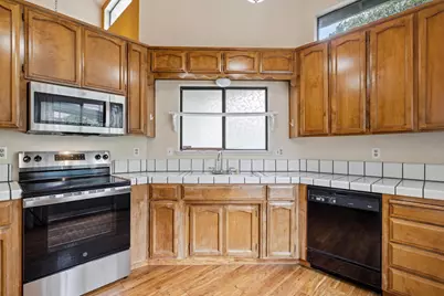 2404 Floyd Avenue, Modesto, CA 95355 - Photo 15