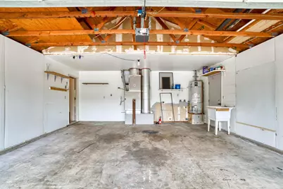 2404 Floyd Avenue, Modesto, CA 95355 - Photo 27