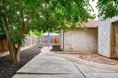 2404 Floyd Avenue, Modesto, CA 95355 - Photo 33