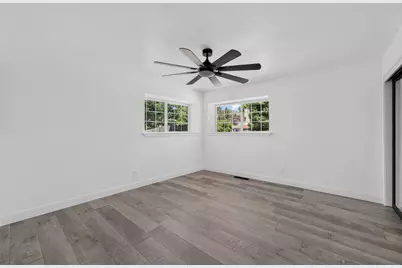 9430 Mazatlan Way, Elk Grove, CA 95624 - Photo 45
