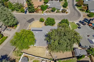 9430 Mazatlan Way, Elk Grove, CA 95624 - Photo 5