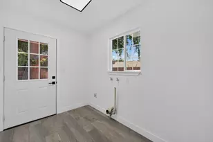 9430 Mazatlan Way, Elk Grove, CA 95624 - Photo 31