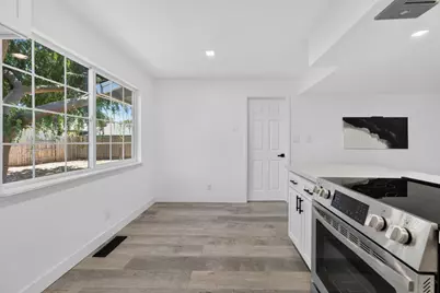 9430 Mazatlan Way, Elk Grove, CA 95624 - Photo 27