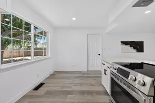 9430 Mazatlan Way, Elk Grove, CA 95624 - Photo 27