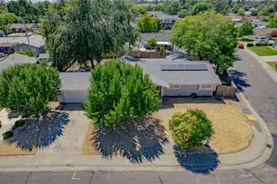 9430 Mazatlan Way, Elk Grove, CA 95624 - Photo 3