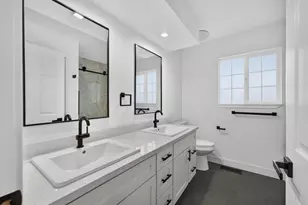 9430 Mazatlan Way, Elk Grove, CA 95624 - Photo 47