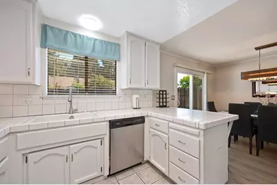 55 Bingham Circle, Sacramento, CA 95831 - Photo 23