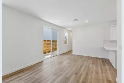 6409 Ventris Walk, Sacramento, CA 95823 - Photo 3