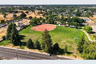 261 Graves Avenue, Sacramento, CA 95838 - Photo 39